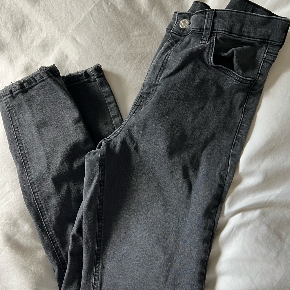 High waisted jeans
